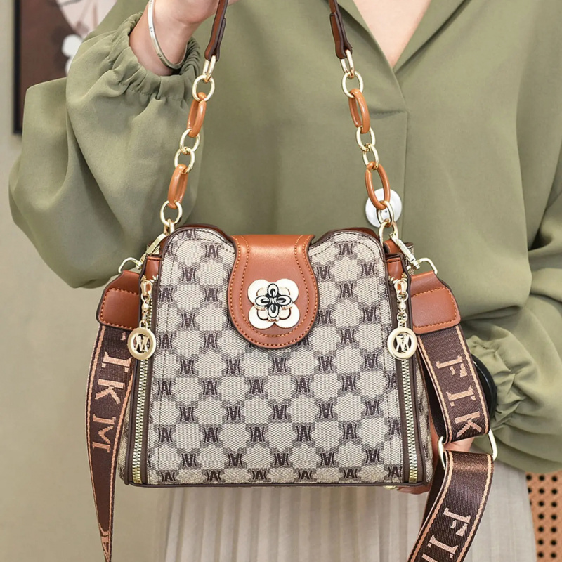 Torba na ramię z nadrukiem w s – Vintage Women Fashion recenzja i cena
