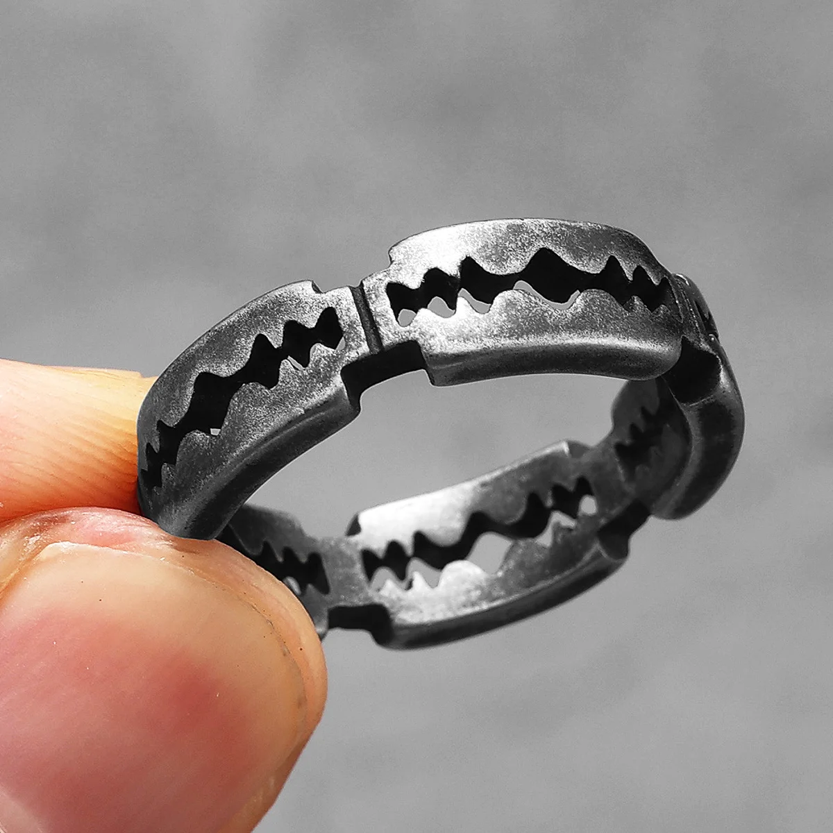 Retro Razor Blade Men Rings St – Vintage Fashion Newtown recenzja i cena