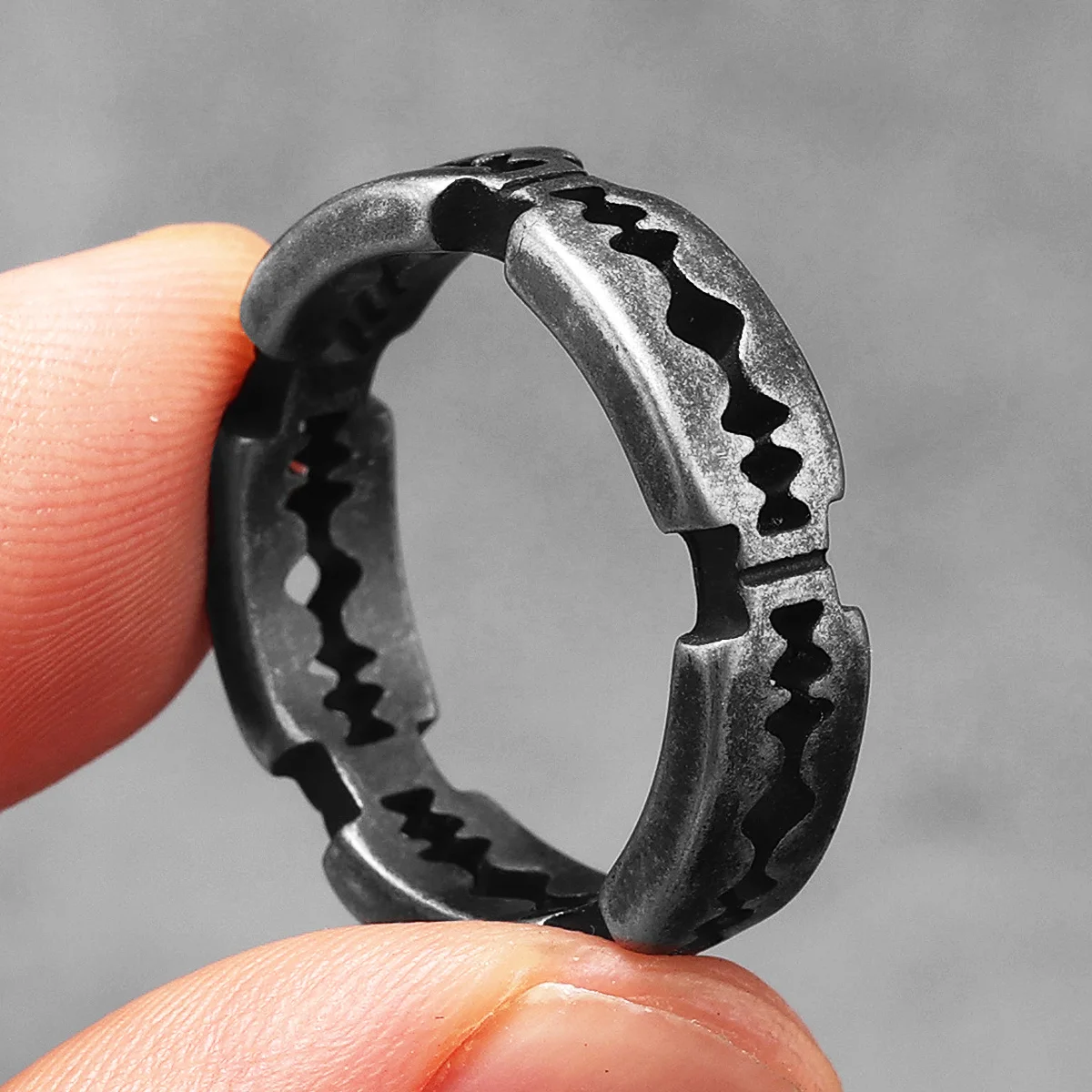 Retro Razor Blade Men Rings St – Vintage Fashion Newtown recenzja i cena
